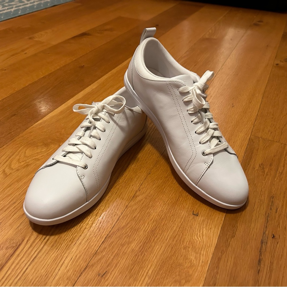NWT! ❤️ Cole Haan White Sneakers, 11 B